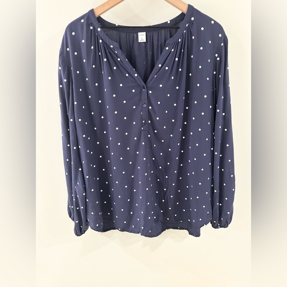 Old Navy Printed Split Neck Blouse Blue Polka Dot Size XL - Picture 4 of 6